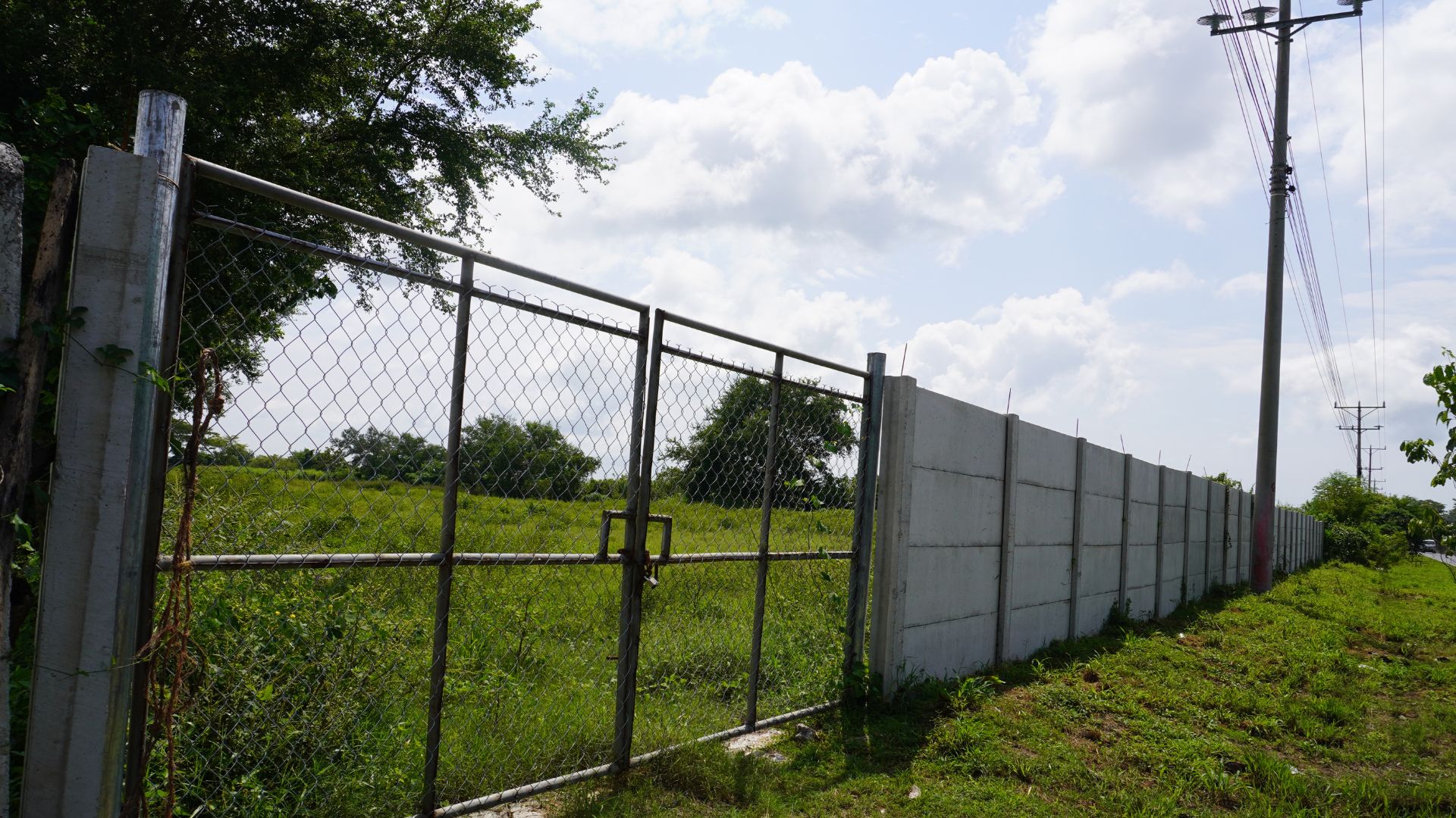 Terreno en venta - Carretera Costa del Sol